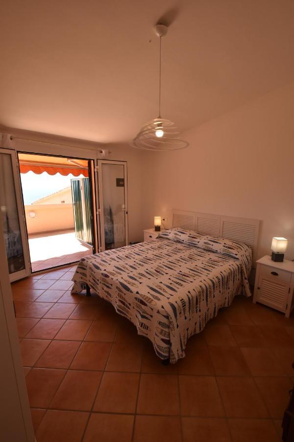 Route 25 - Cavoli - Vista Mare, Con Clima, Terrazza E Posto Auto Apartment Spiaggia di Cavoli Екстериор снимка
